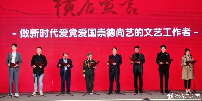 小孩在公共场合发脾气，家长如何应对比较正确呢？游戏画面